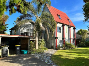 Cooks Beach Holiday Home, Cooks Beach